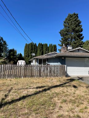 Lovely 2 Bedroom Home located in Marysville! – photo 1