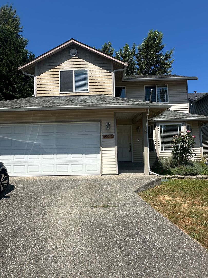 Lake Stevens House: 10015 2nd PL SE