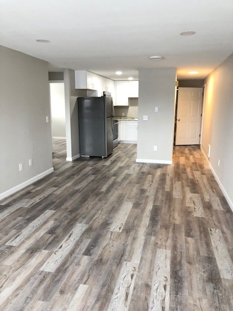 Marysville Apartment: 1355 State Ave