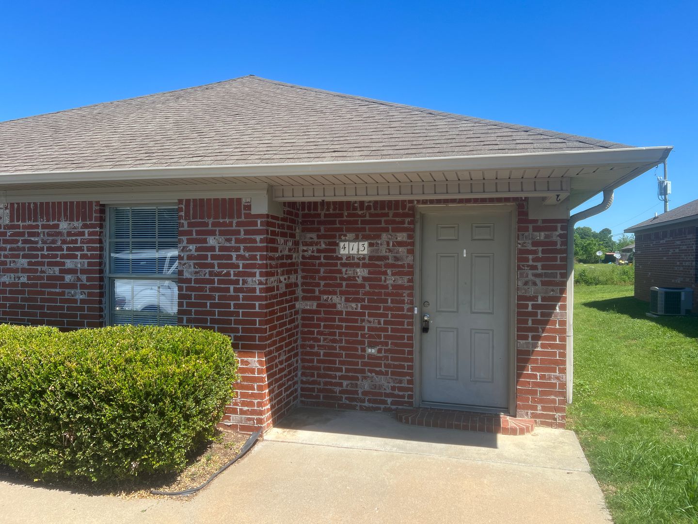 Conway Multiplex: 411-413 Middle Rd  - 413