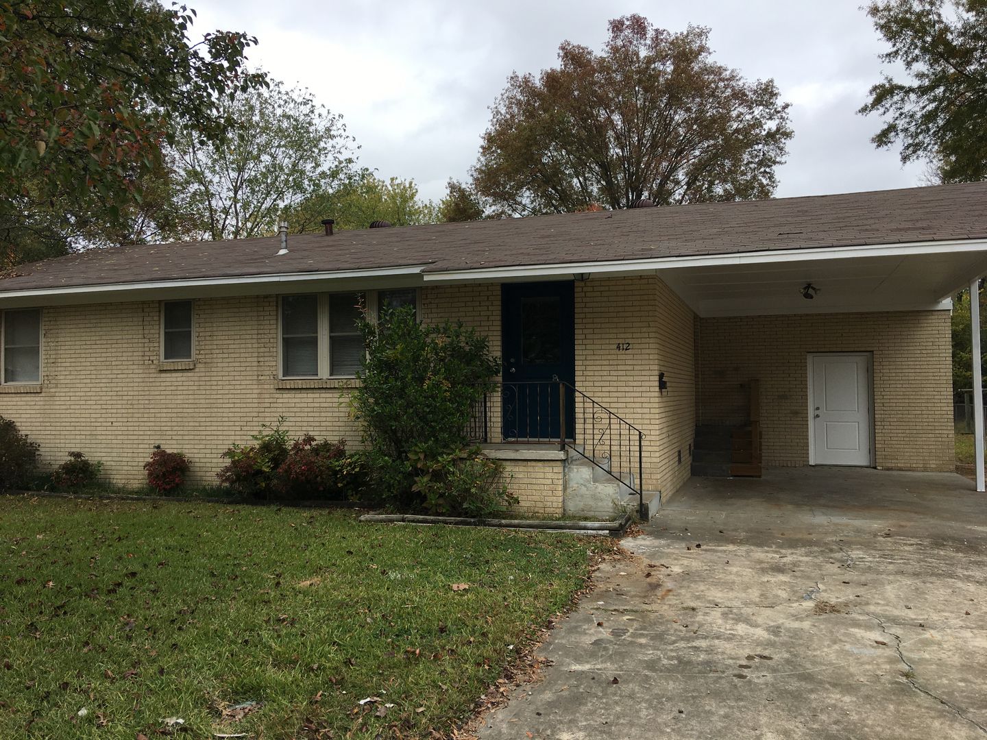 Conway House: 412 Angus St