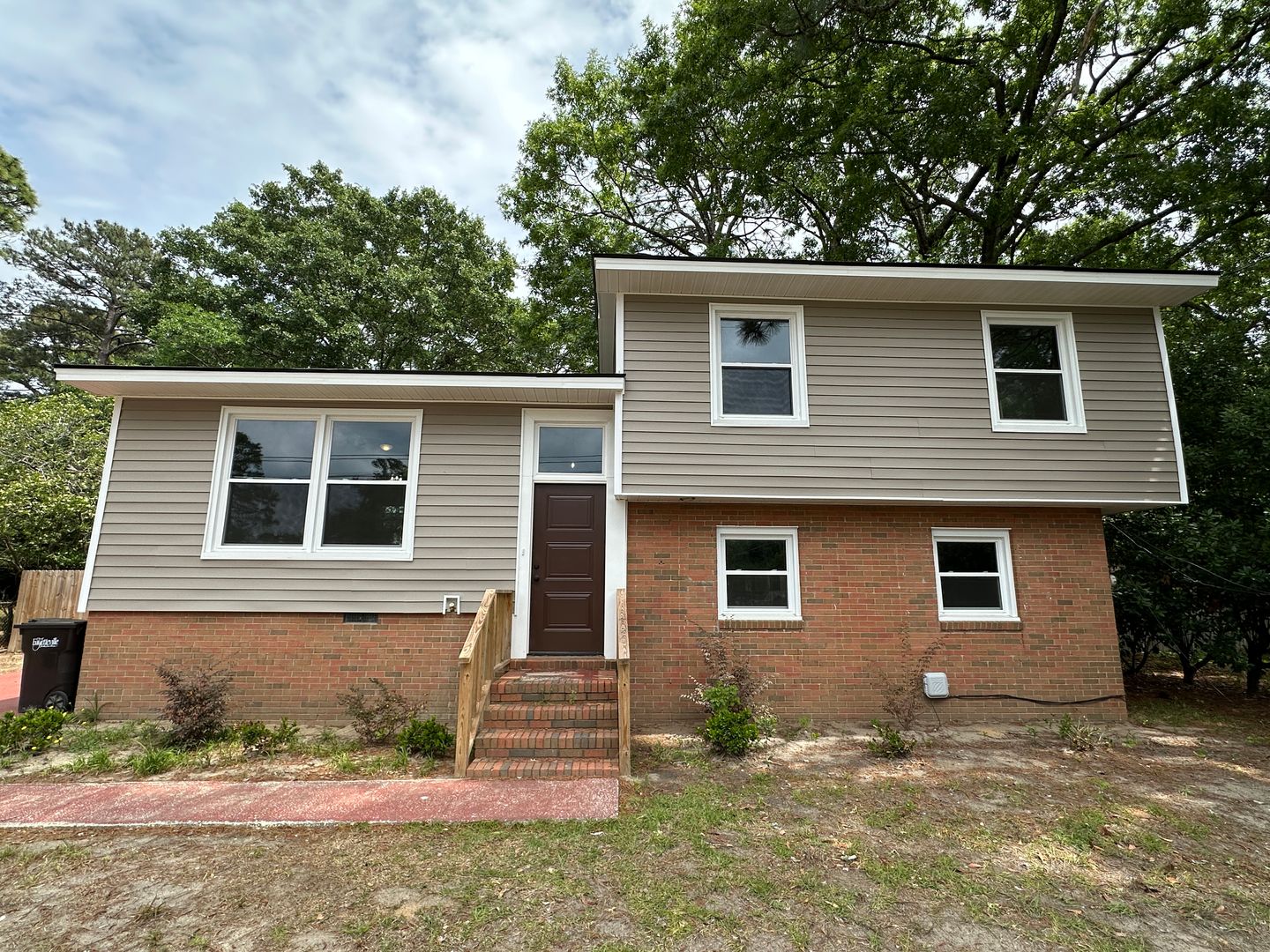Fayetteville House: 1819 Cawdor Dr
