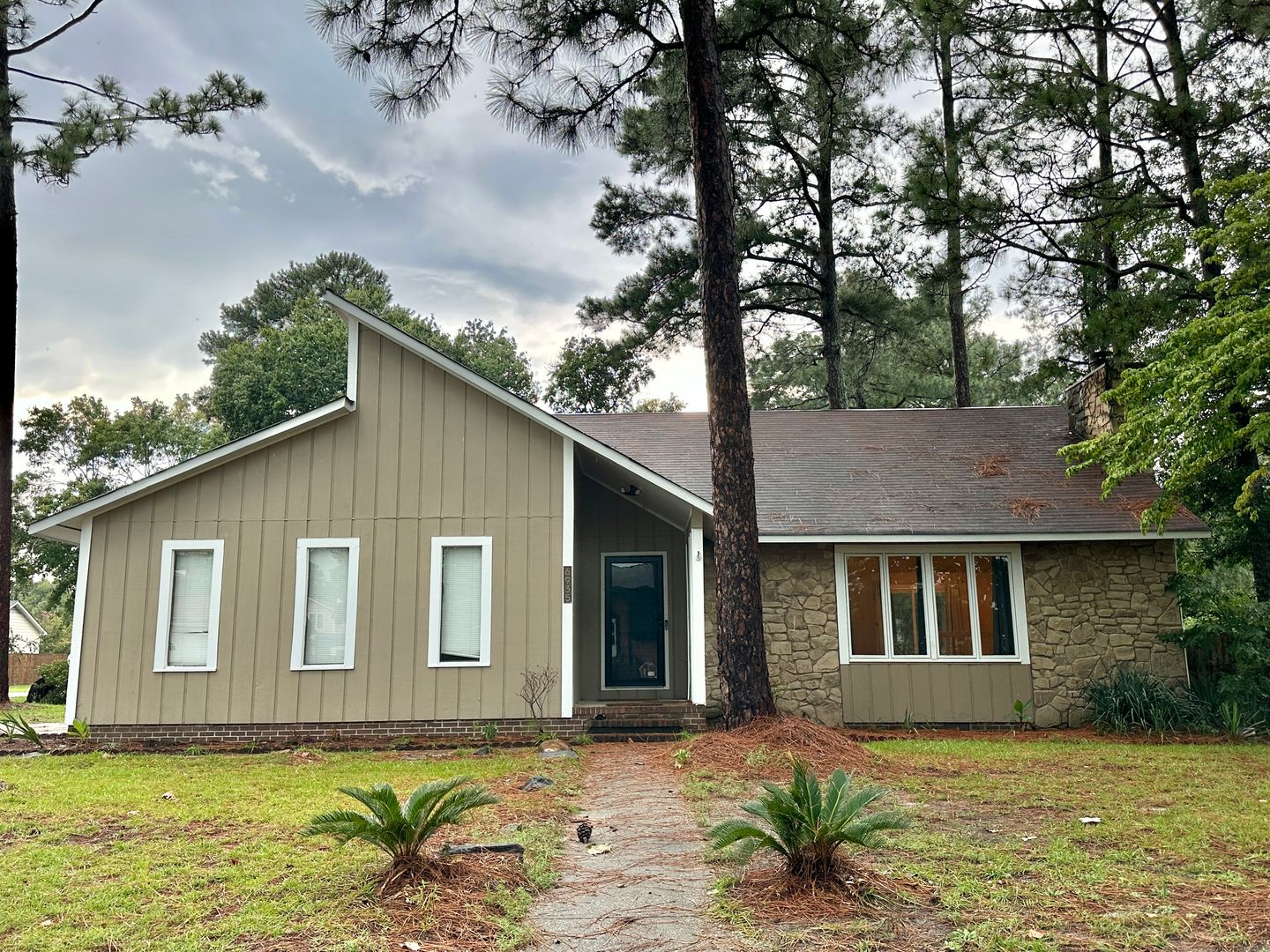 Fayetteville House: 6935 Brockwood St