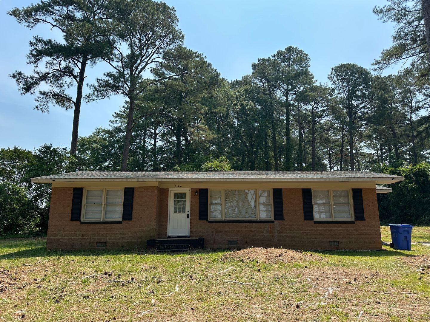 Fayetteville House: 296 Decatur Dr
