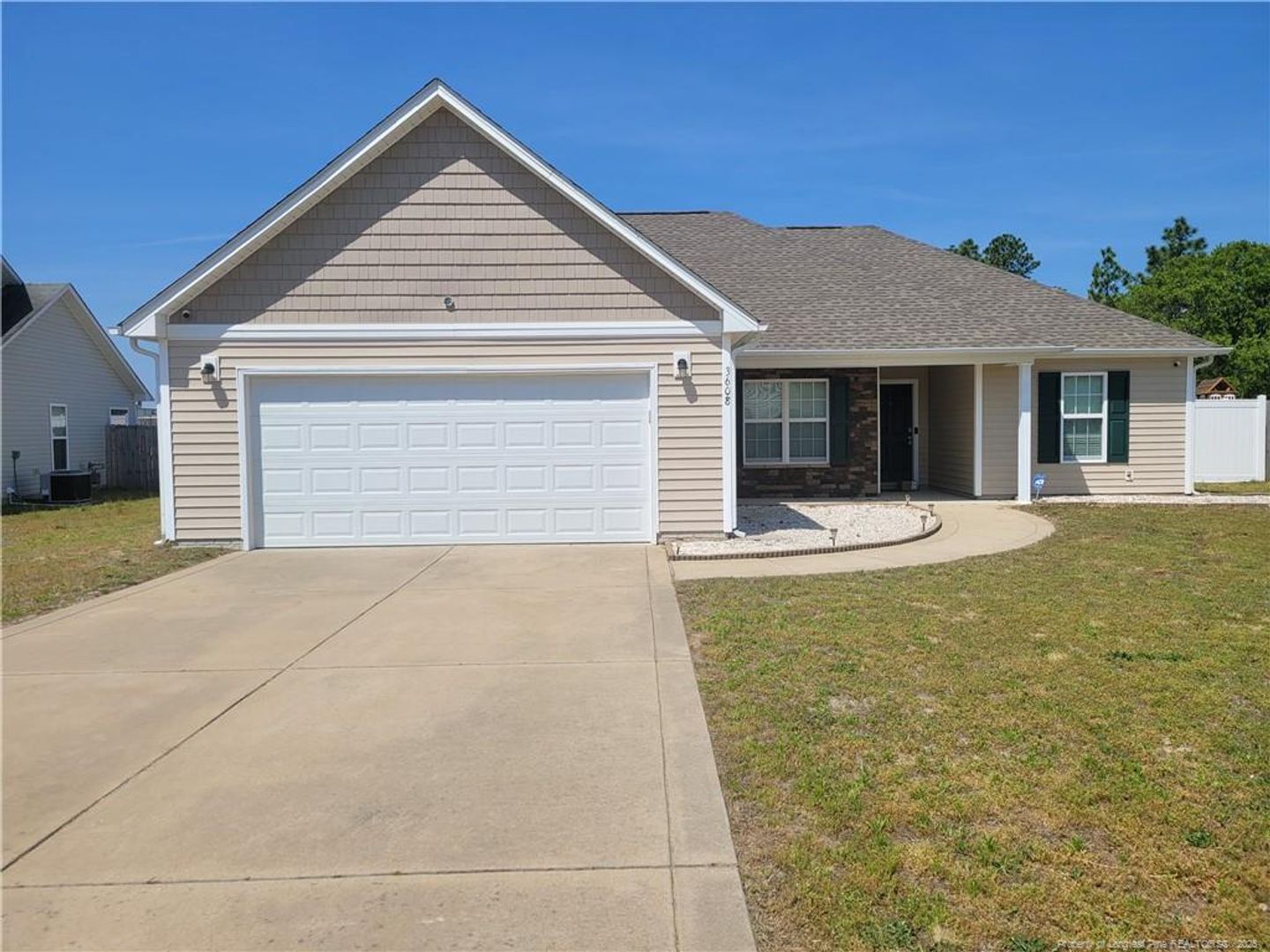 Hope Mills House: 3608 Crosswinds Dr.