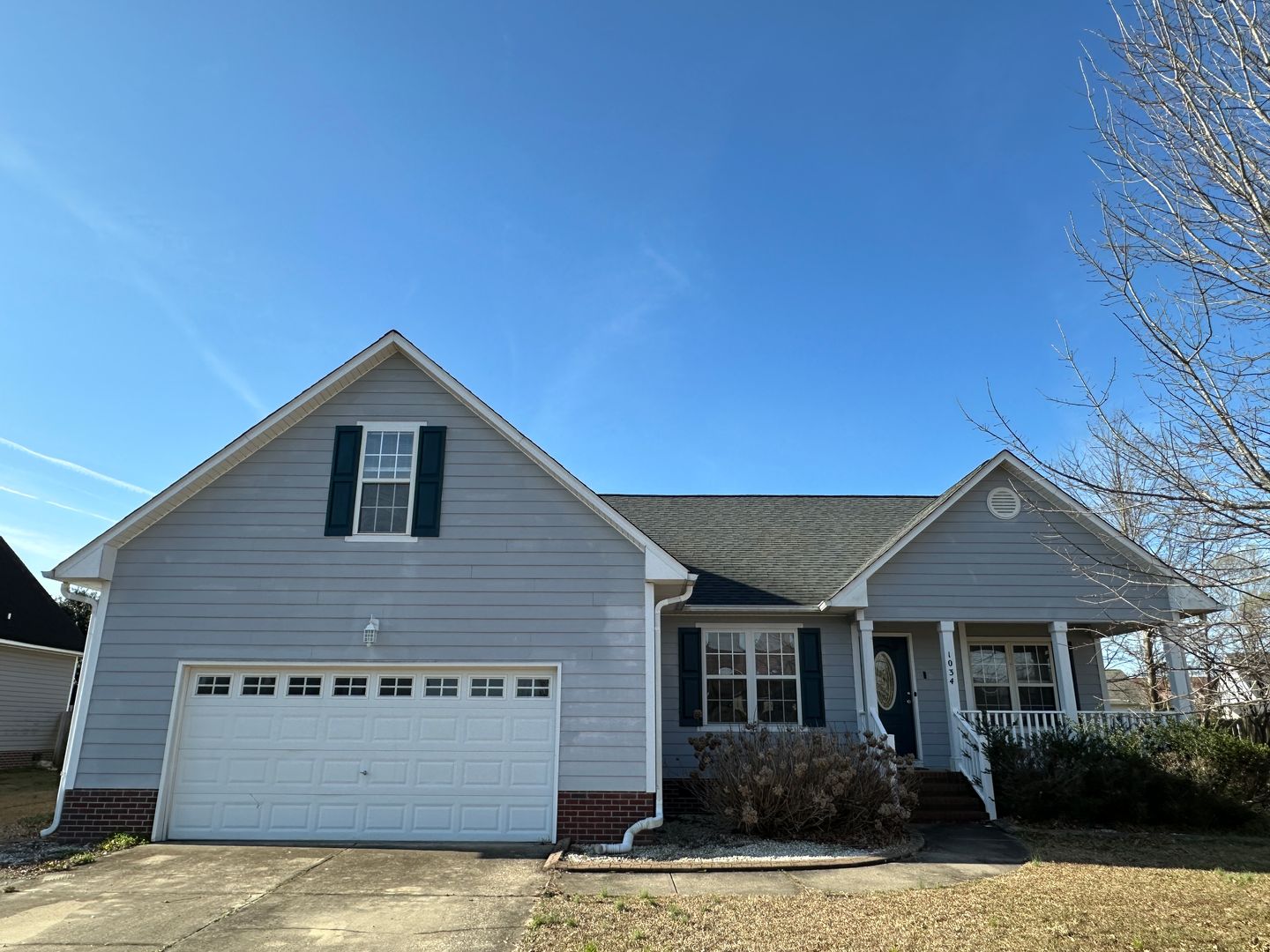 Hope Mills House: 1034 Canter Lane