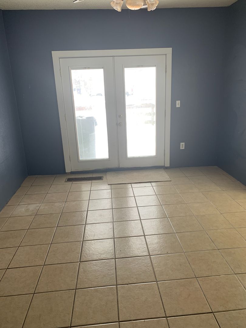 Cedar Falls House: 1304 Clay St