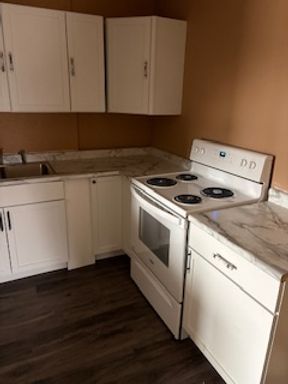 2BR, 303 Franklin Apt 3 - Waterloo IA – photo 1