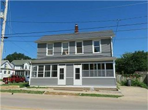 2 BR duplex, assistance accepted 93 Kaufmann Ave - Dubuque IA
