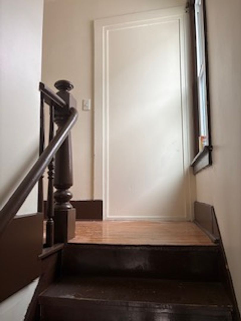 Dubuque Apartment: 2833 Jackson