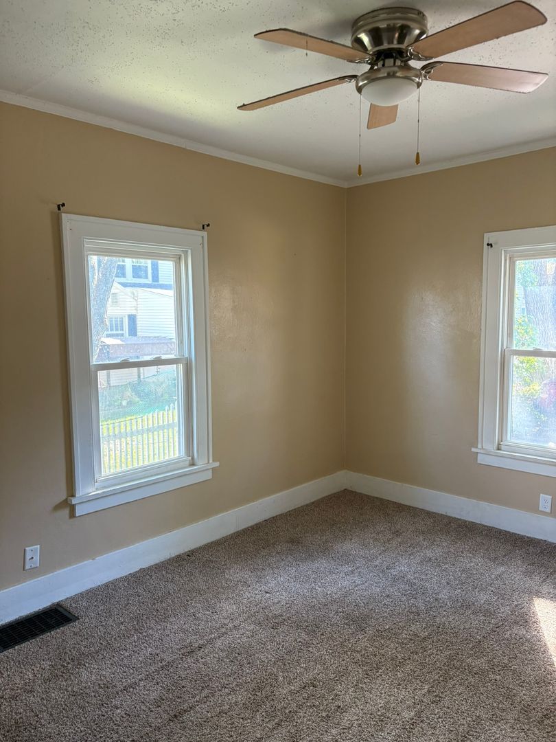 Waterloo House: 2025 W 4th St.