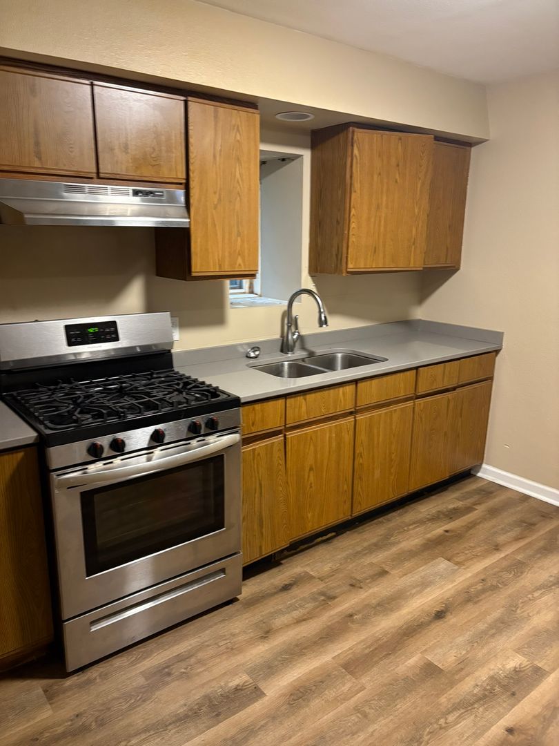 Dubuque Apartment: 1471 Main St - Apt 6