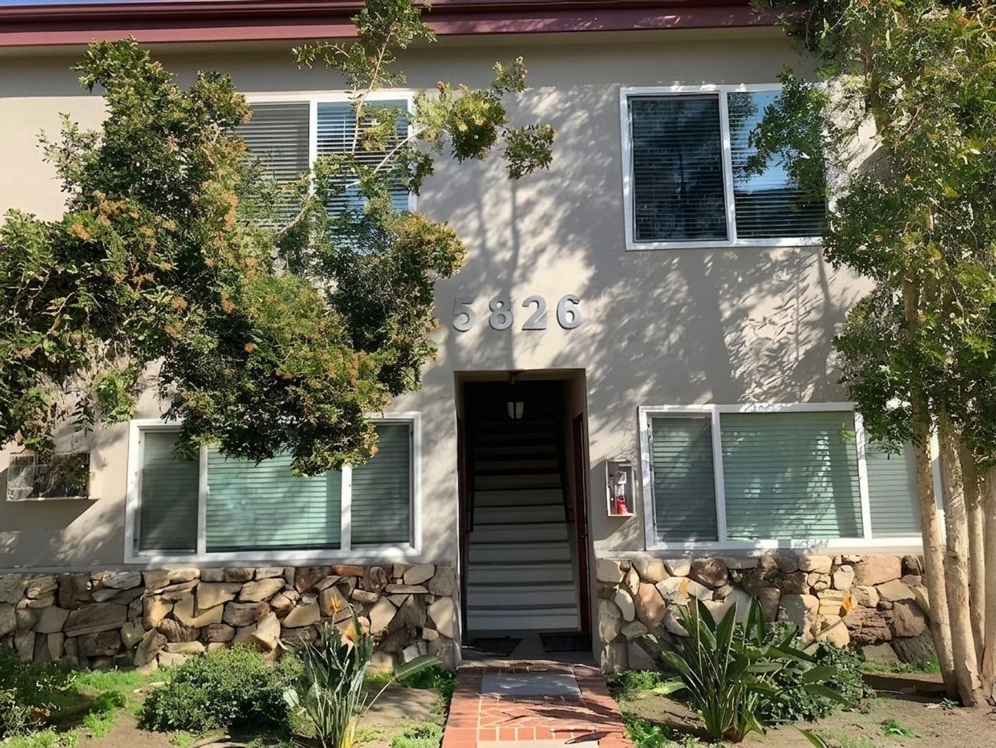 North Hollywood Apartment: 5826 Tujunga Avenue #01-10