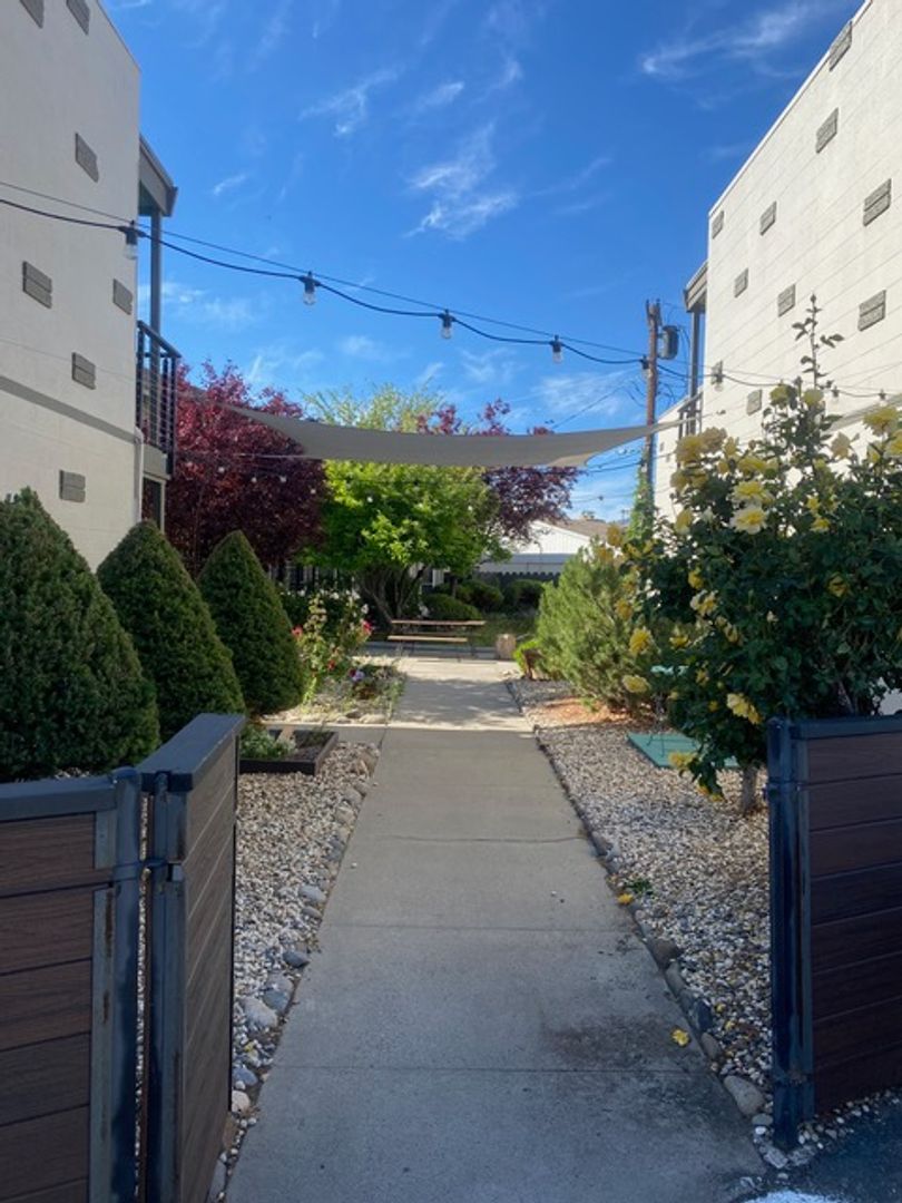 Reno Apartment: 2100-2180 Idlewild Dr.