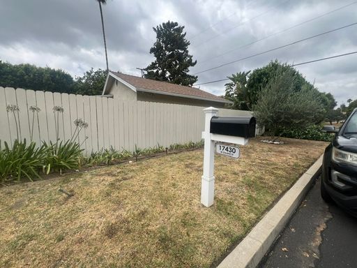 For Lease – Charming 2 Bedroom, 1 Bathroom Guest House in Prime Northridge Location – photo 1