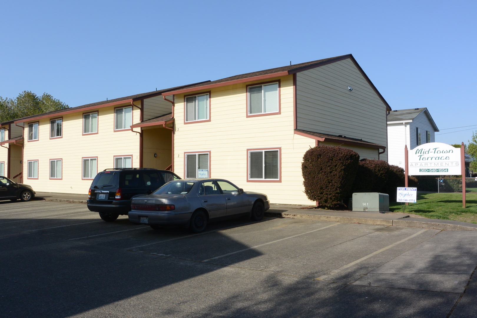 Battle Ground Apartment: 405 SW 1st ST