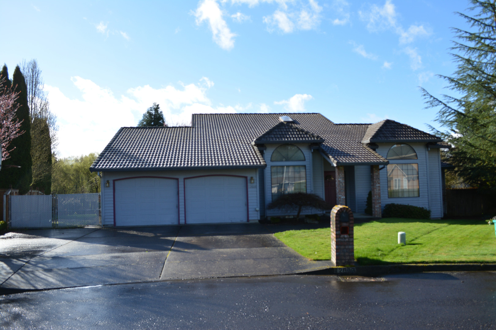 Vancouver House: 12606 NE 37th Ct