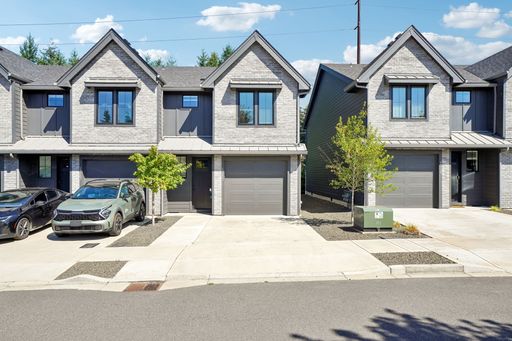 End Unit Luxury Townhome for Lease at the Courtyards at Hidden Crest - 13203 NE 71st Pl – photo 1