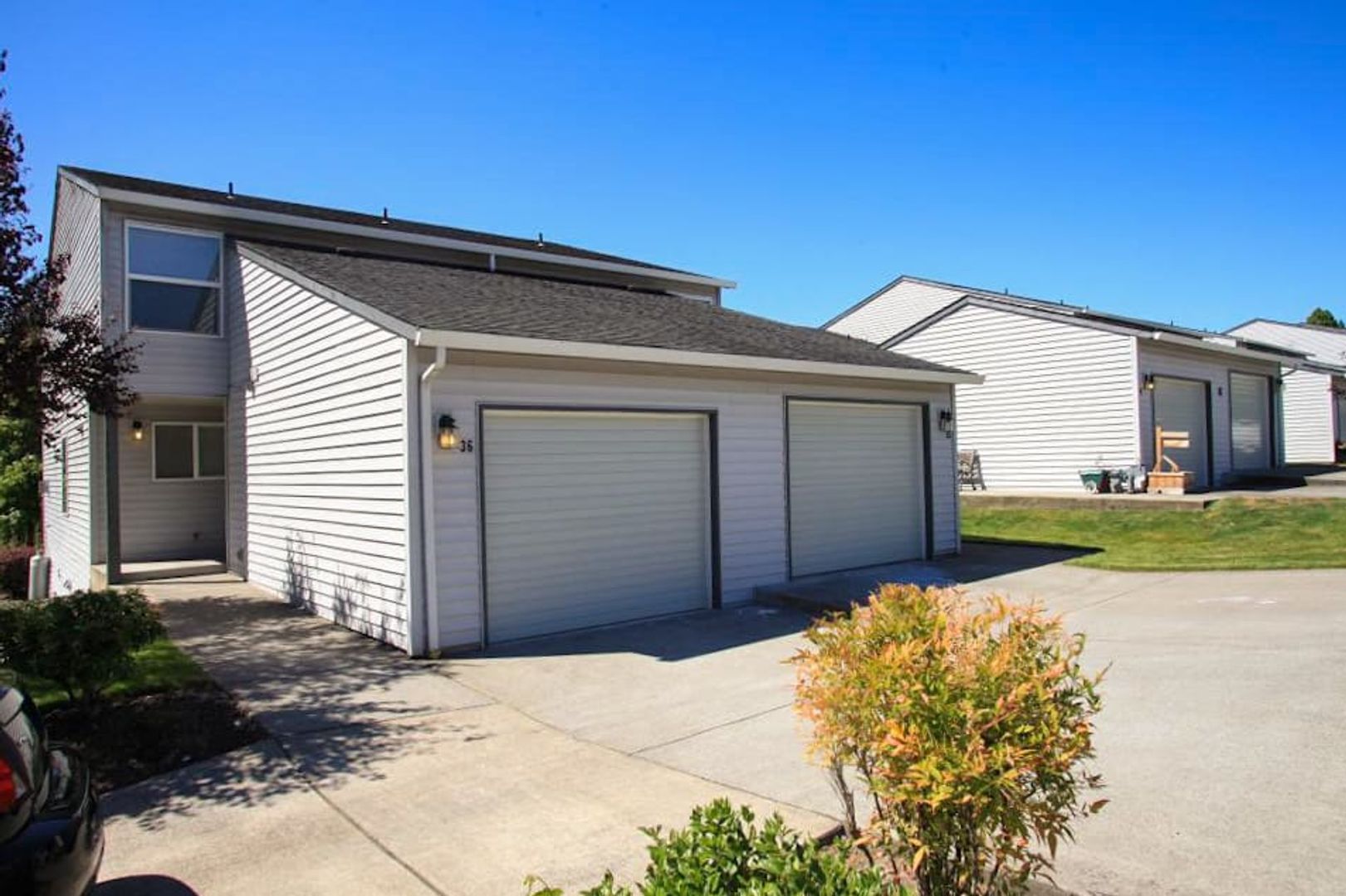 Ridgefield Apartment: 2019 NE 179th St