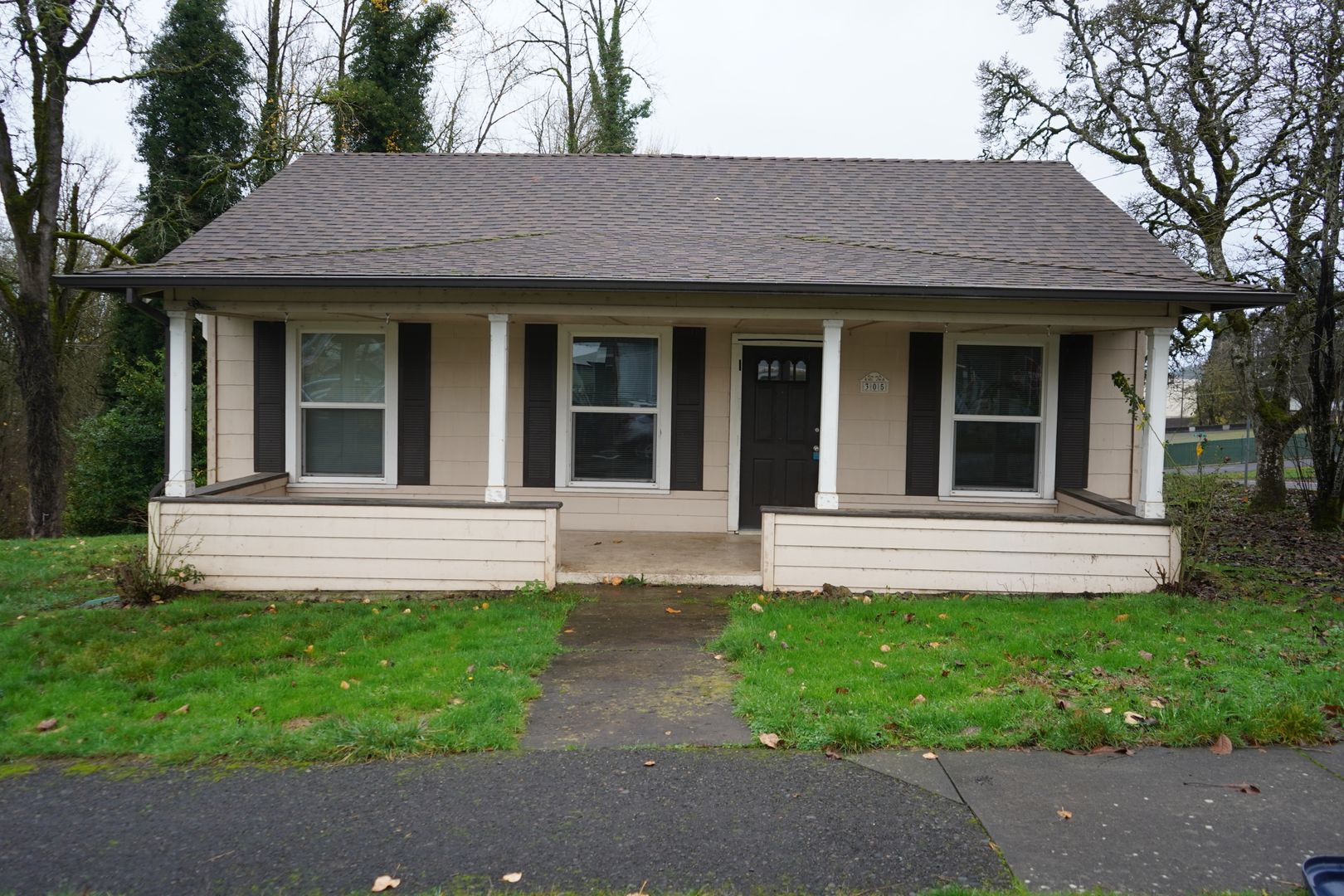 Camas House: 305 SE Everett St