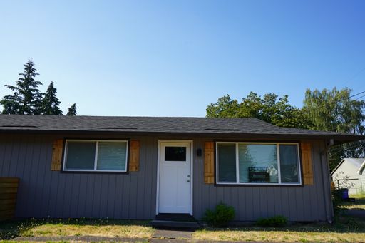 Remodeled Shumway Duplex for Rent - 811 E 37th St – photo 1