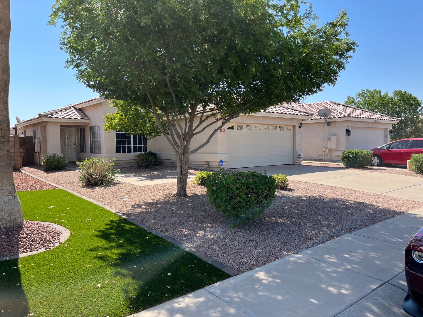 Gilbert House: 33 North Sahuaro Drive