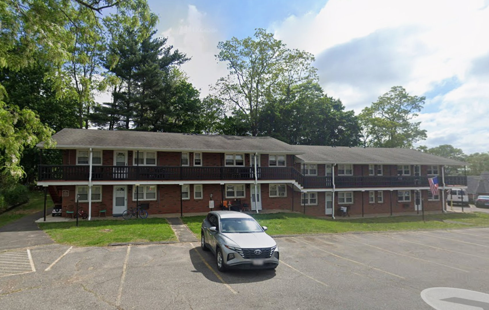 Agawam Apartment: 438 Springfield Street
