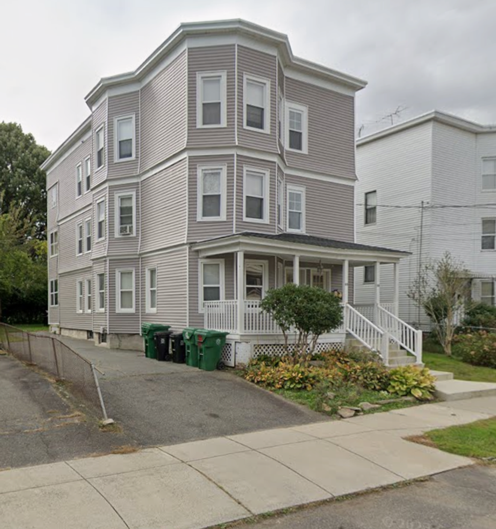 Chicopee Apartment: 58-60 Ames Ave