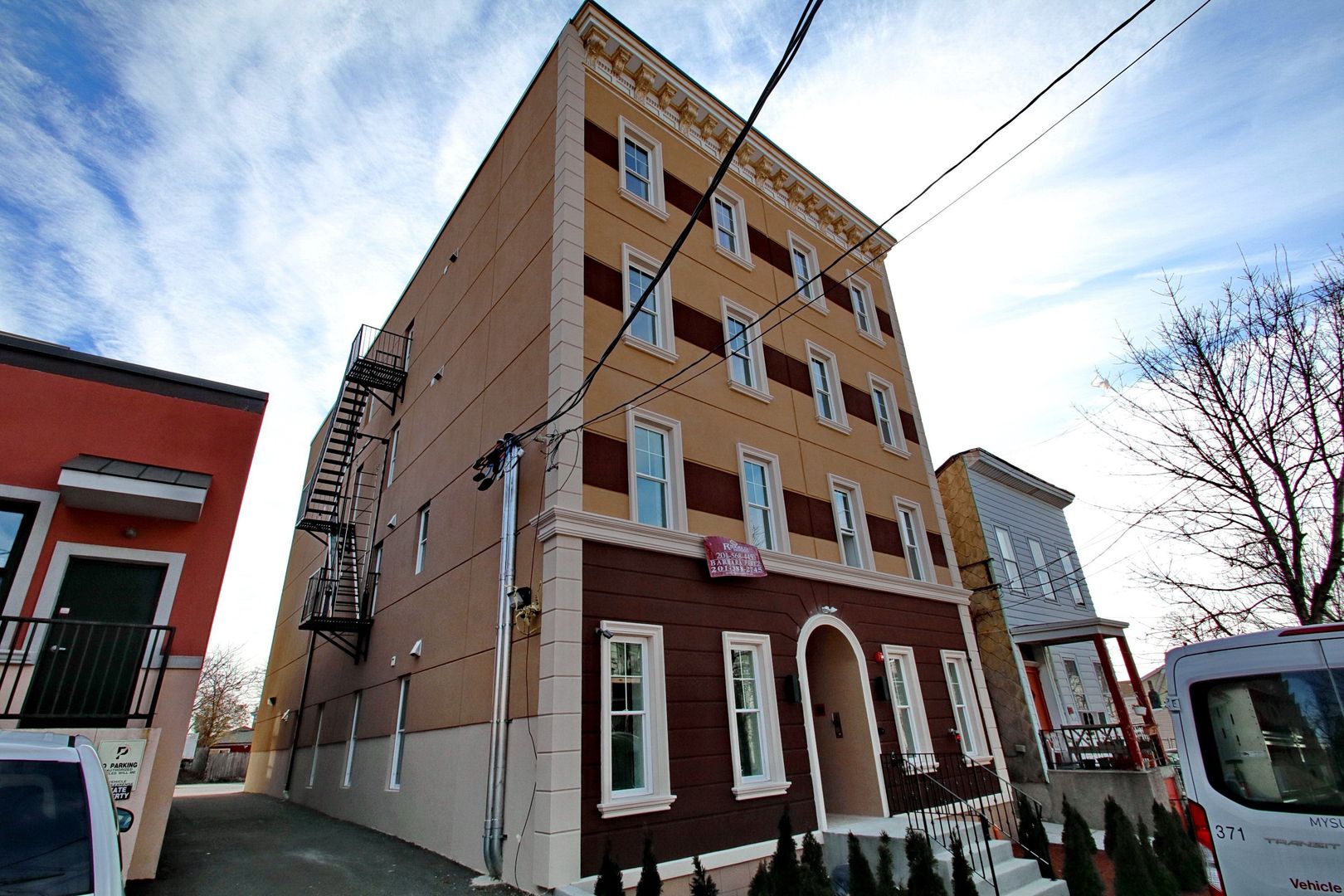 West New York Apartment: 6318 Jackson St