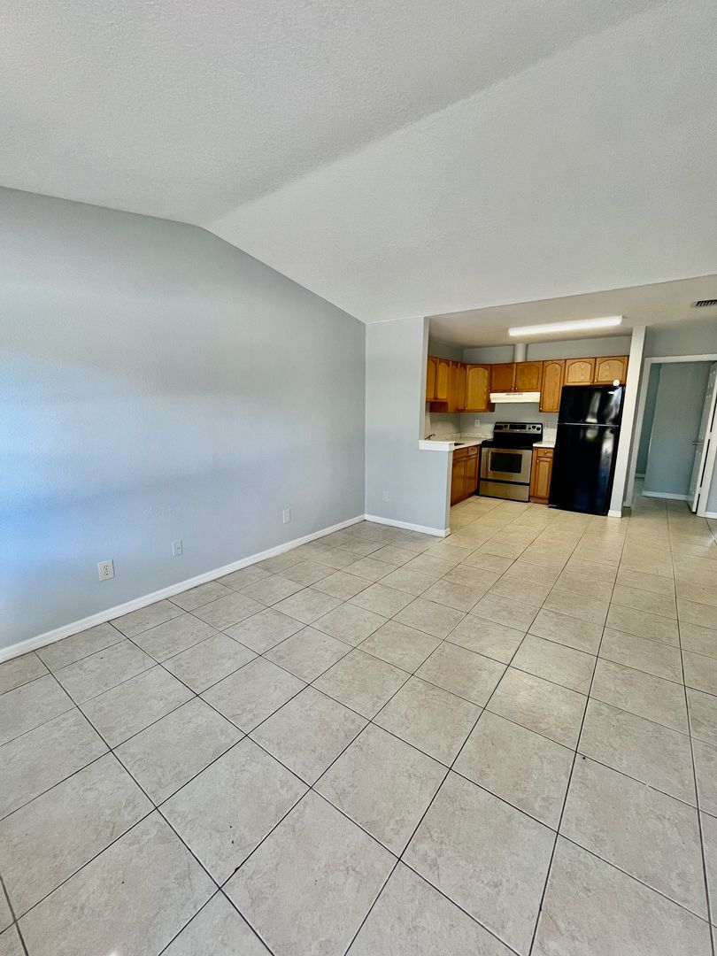 Dade City House: 14642 10th Street