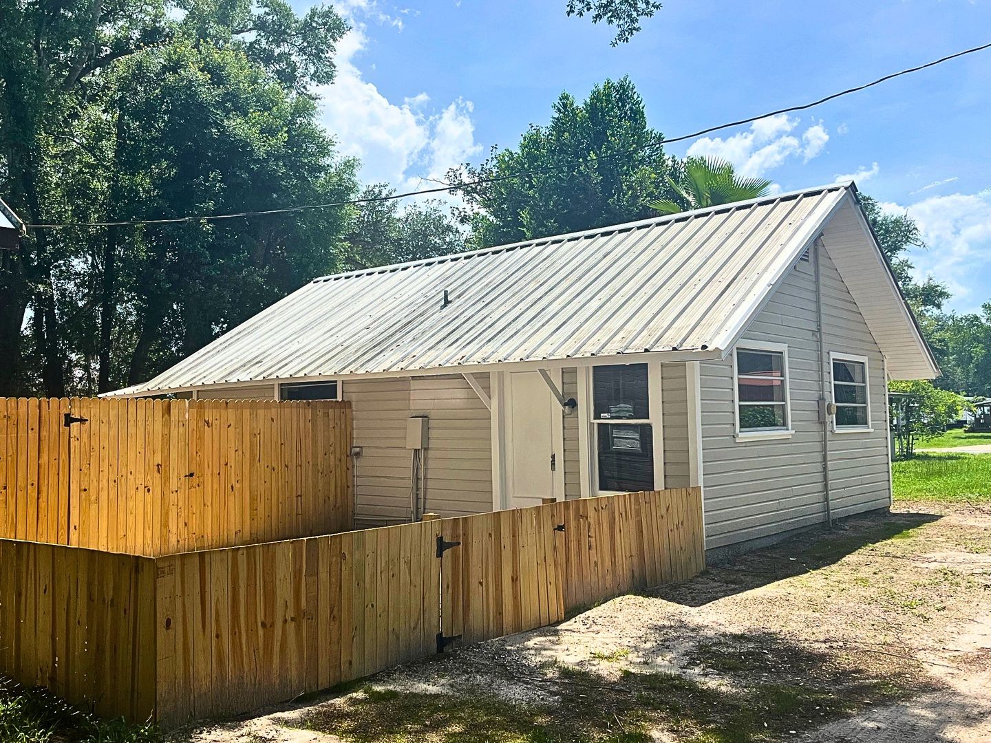 Zephyrhills House: 5168 Crooked Lane
