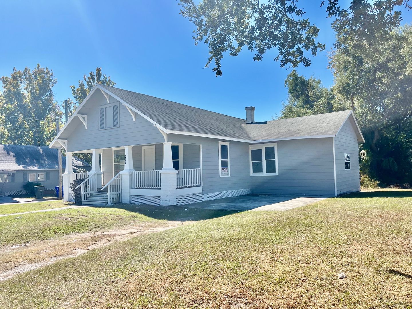 Lakeland Apartment: 211 Cornelia Ave