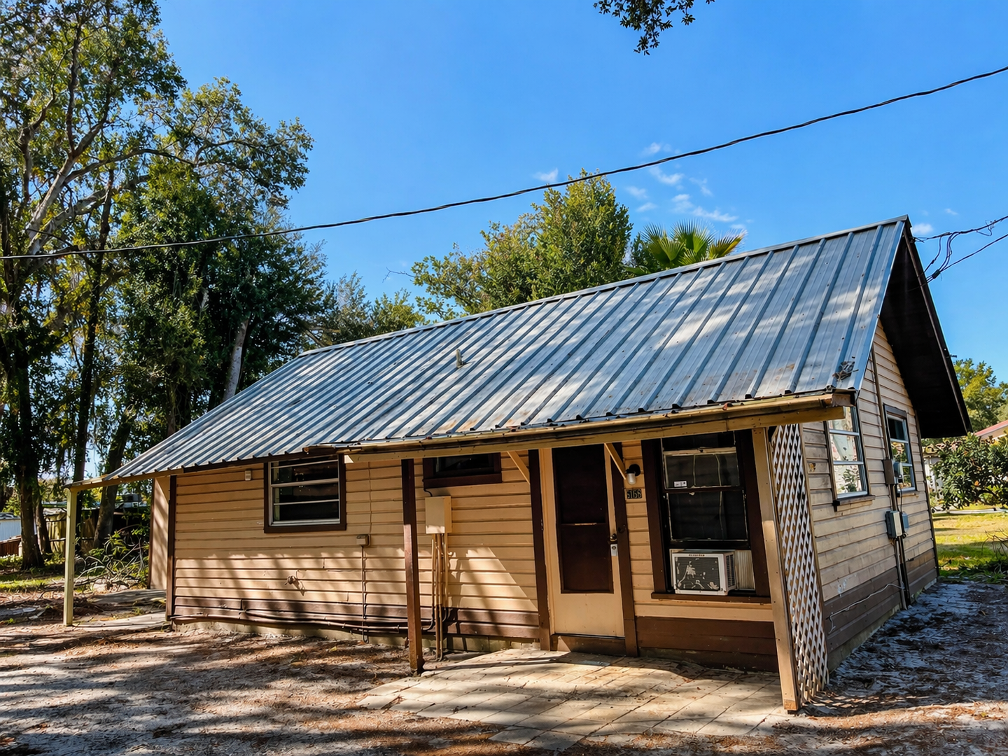 Zephyrhills House: 5168 Crooked Lane