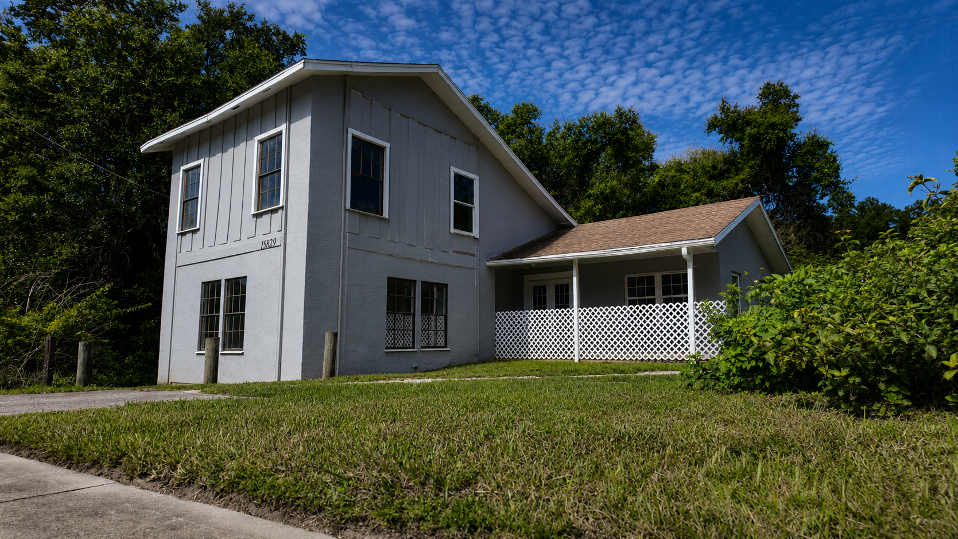 Dade City House: 15829 US Hwy 301