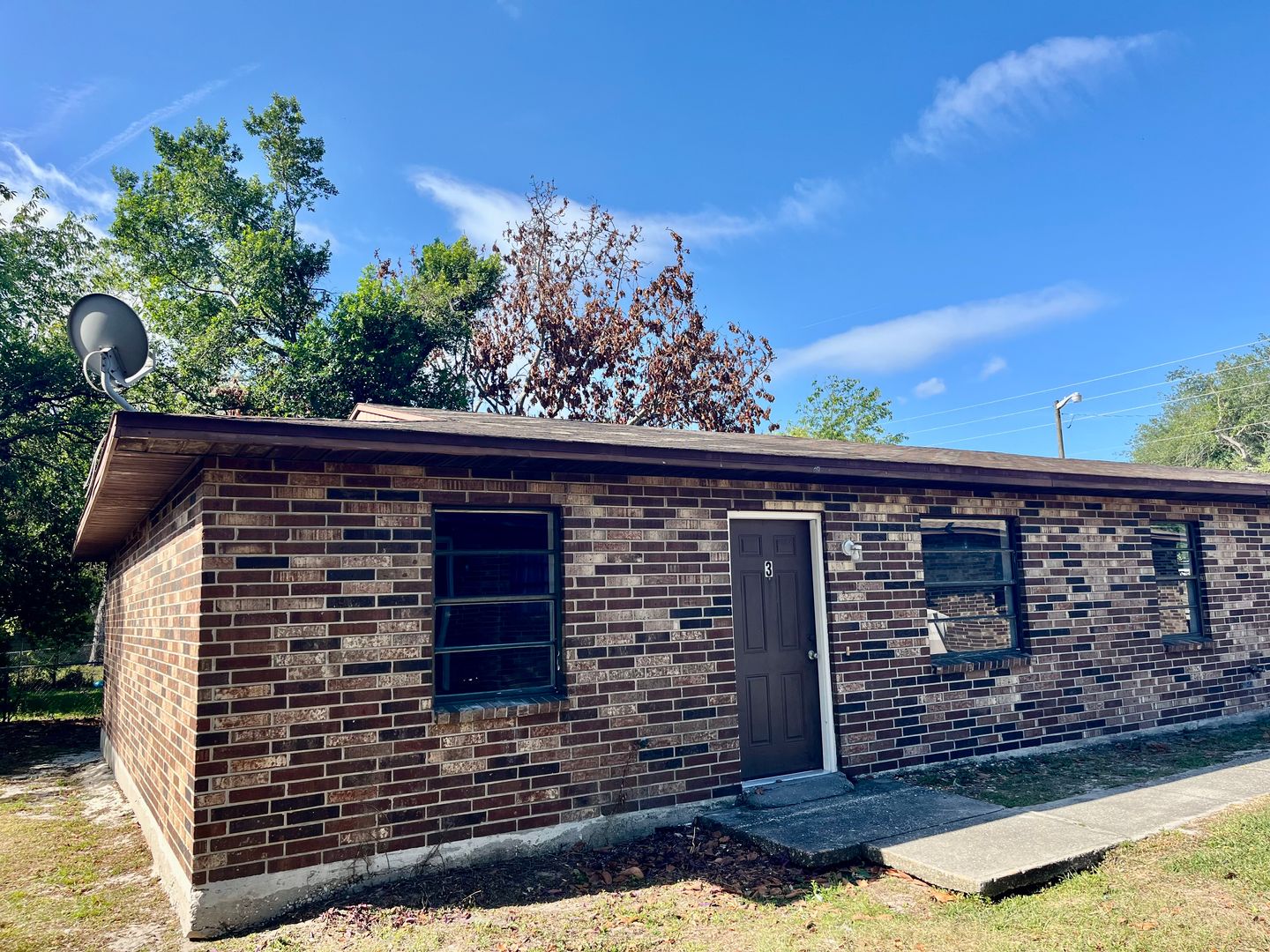 Lakeland Apartment: 911 N. Iowa Ave