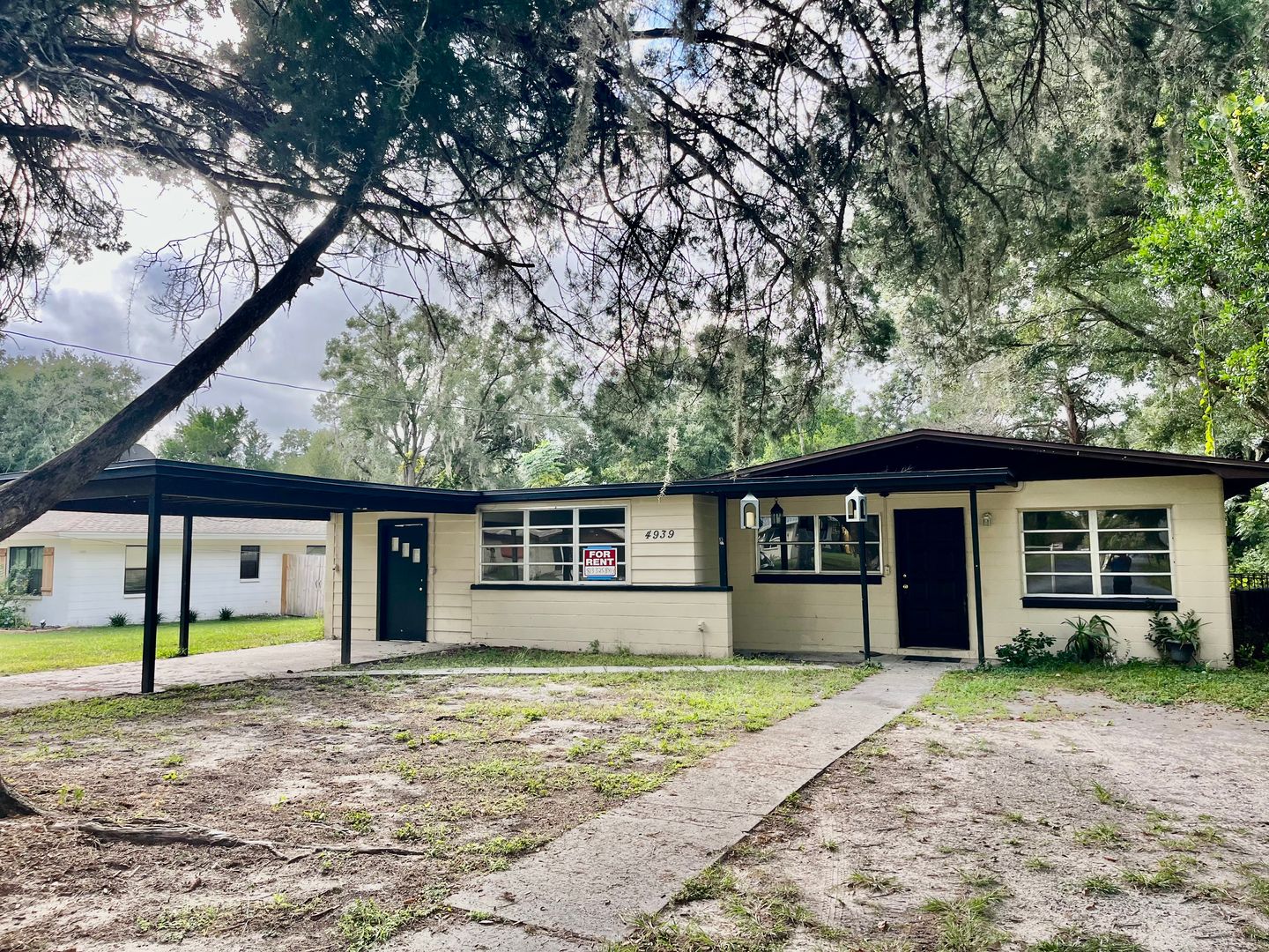 Dade City Apartment: 4939 Flamingo Lane