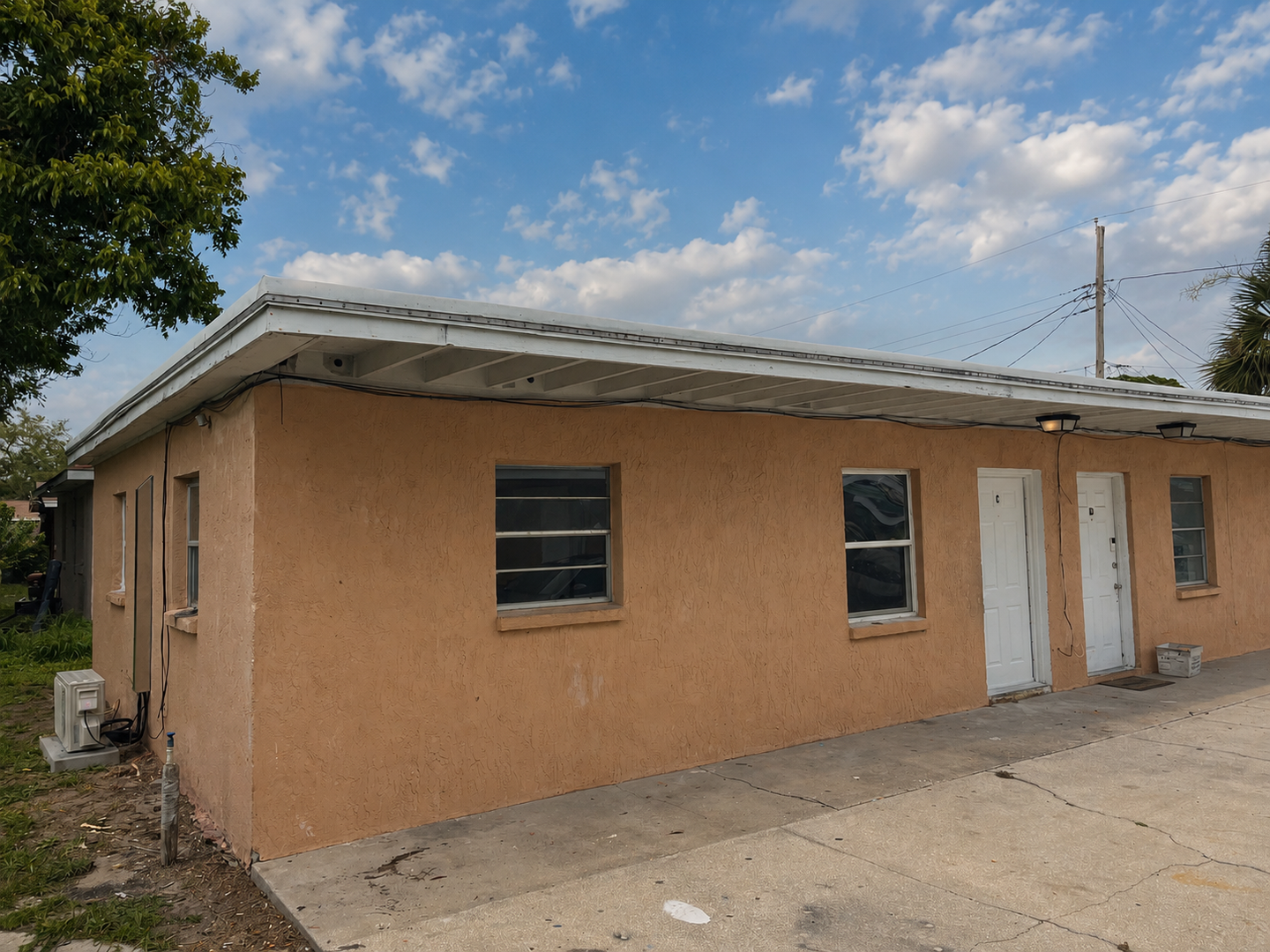 Winter Haven House: 2371 Edwin Street NE