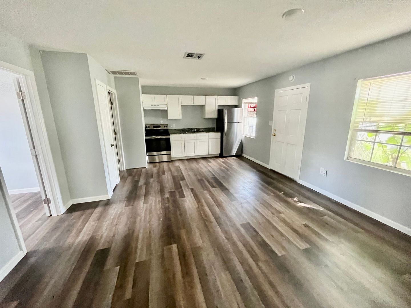 Lakeland Apartment: 1885 Crystal Lake Dr N