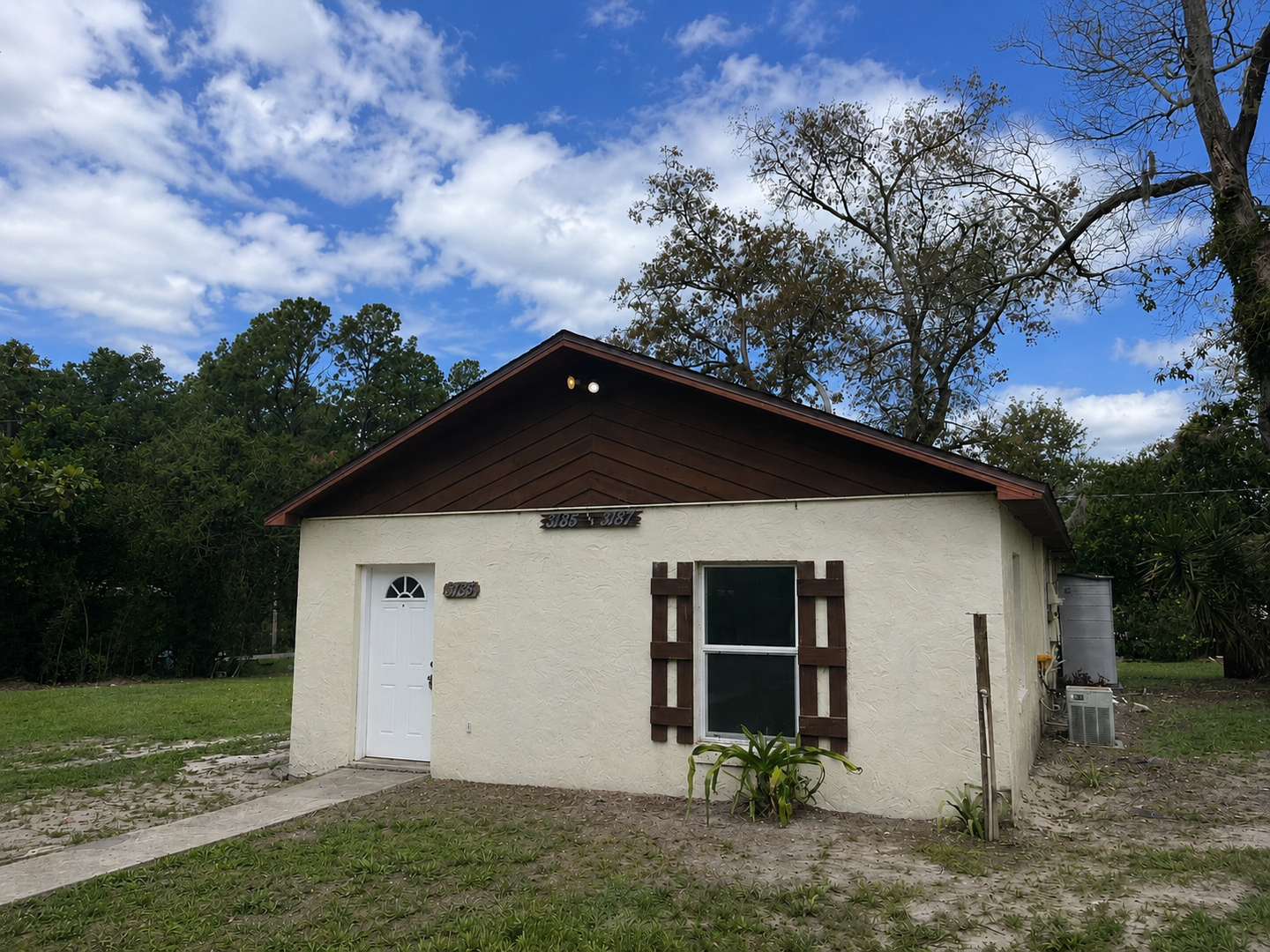 Dade City House: 3185 Patsburg Place