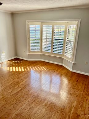 37700 Clinton Ave, Dade City, FL 33525