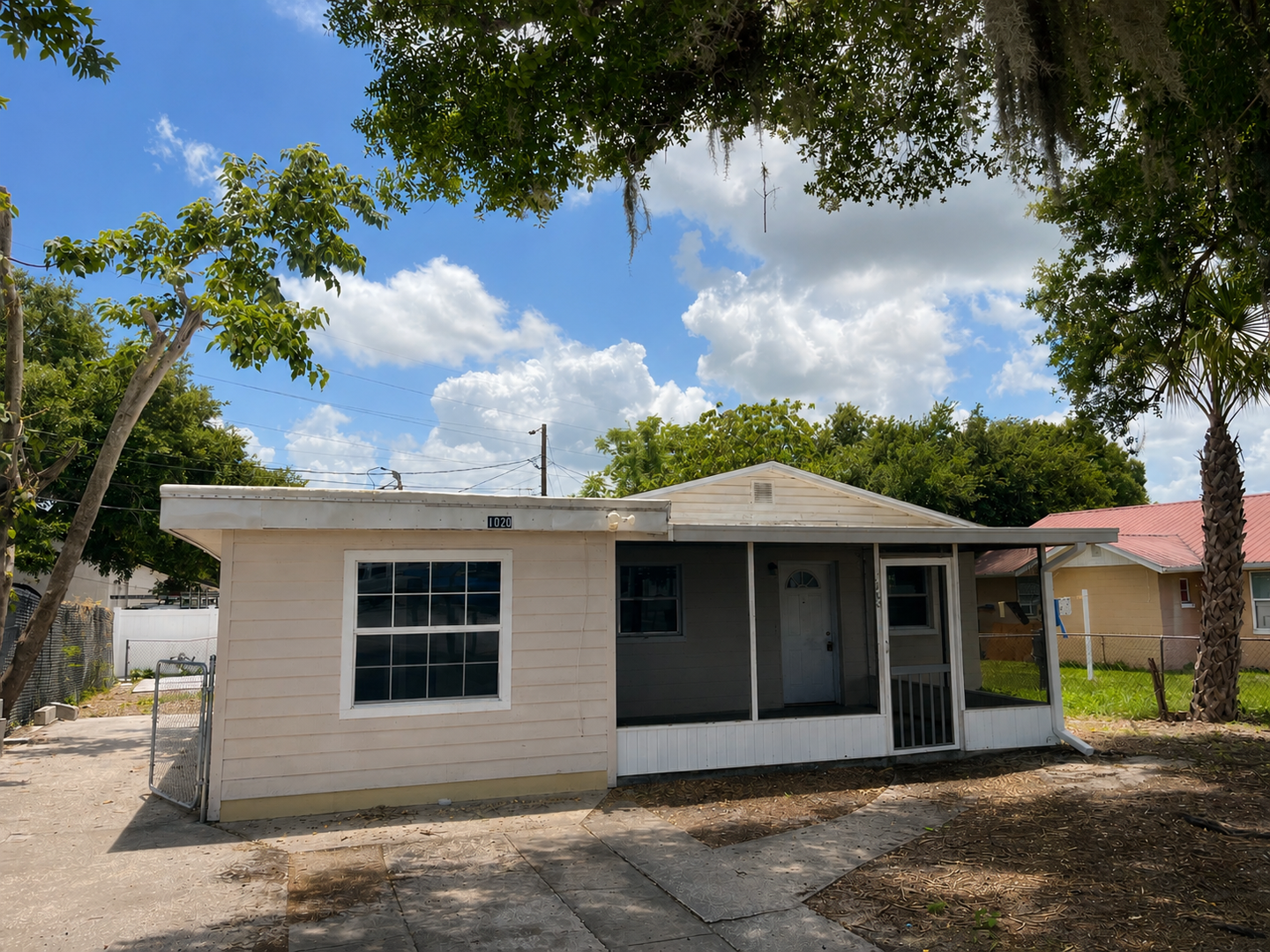 Lakeland House: 1020 Pisgah Place