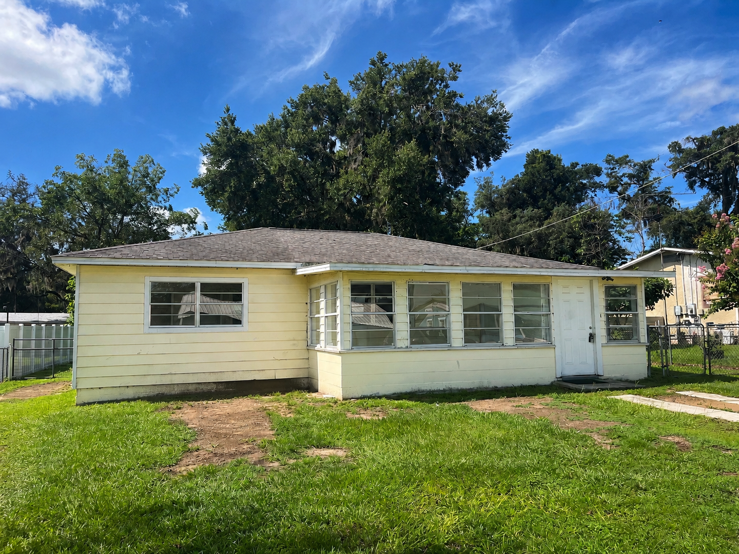 Dade City House: 37312 Lock Street
