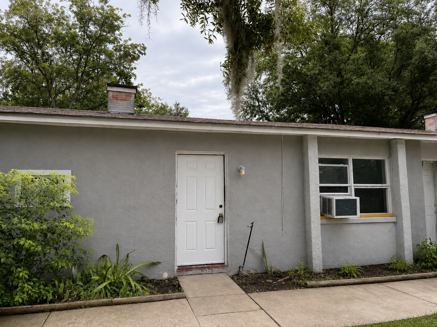 Plant City Apartment: 606 Gordon Street