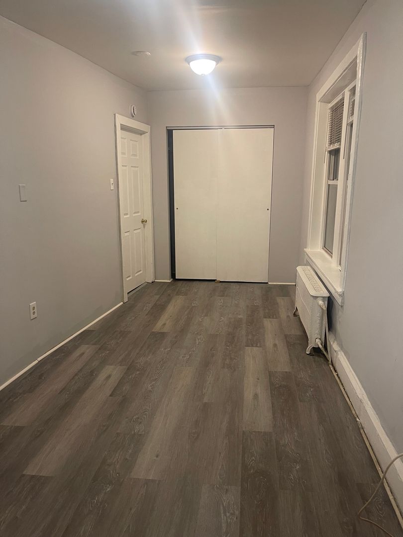 Collingdale Apartment: 234 Sharon Ave