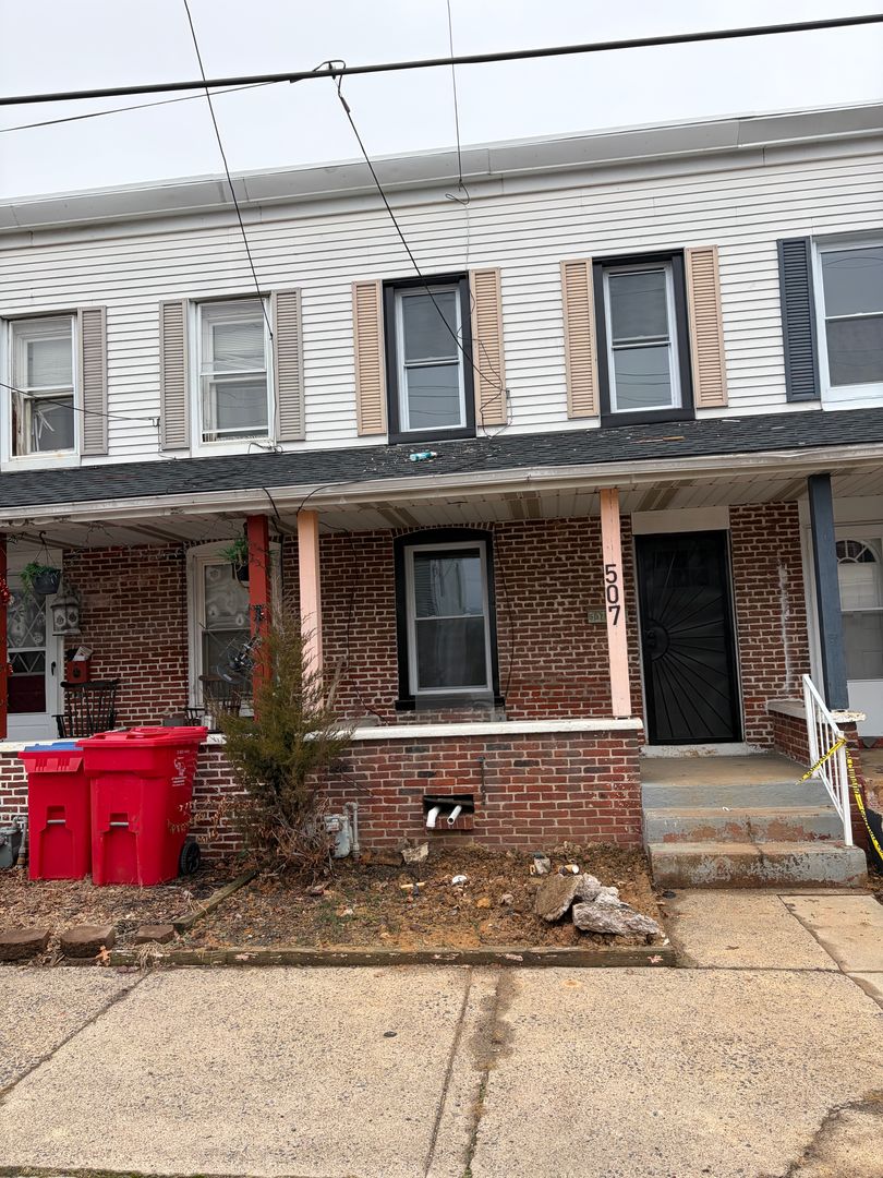 Pottstown House: 507 W Vine St