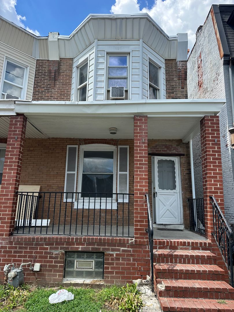 Darby House: 202 S 4th St.