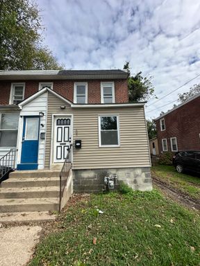4 Bedroom Rental – 809 Greenhill Rd, Sharon Hill, PA 19079