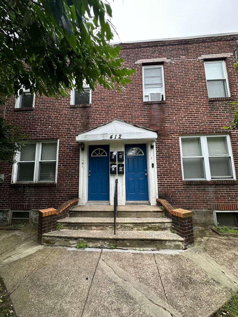 Philadelphia House: 412 East Walnut Lane Unit 4