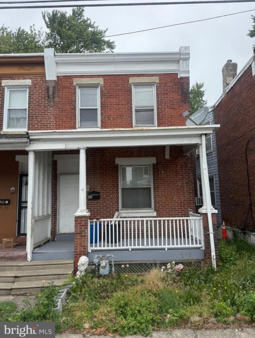 Darby House: 48 S 7th Street