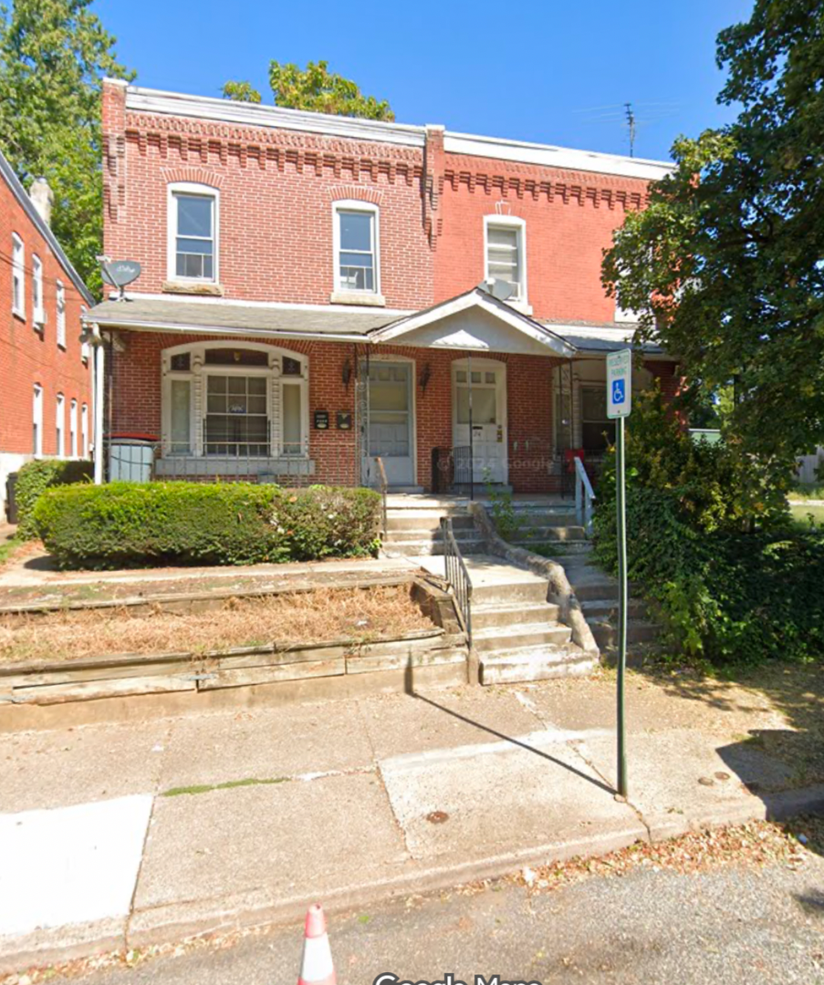 Chester Apartment: 24 East 18th Street